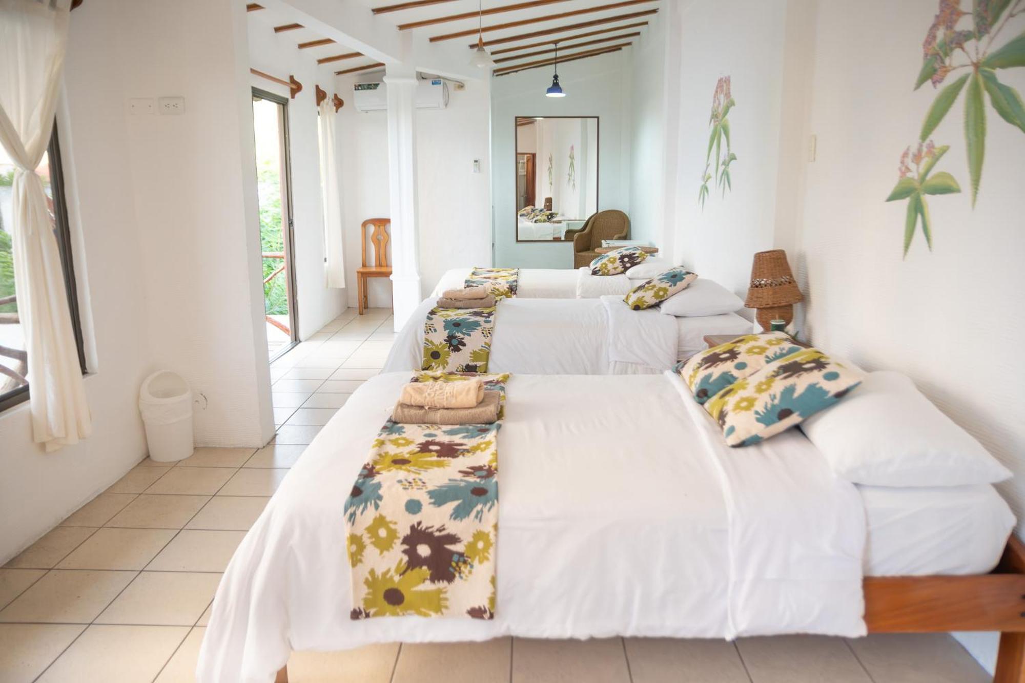 Hotel Miconia Puerto Baquerizo Moreno Extérieur photo